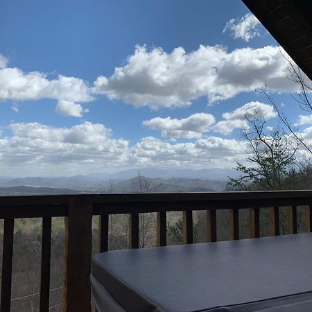 Sevierville Cabin With Private Hot Tub And Fireplace! Dış mekan fotoğraf