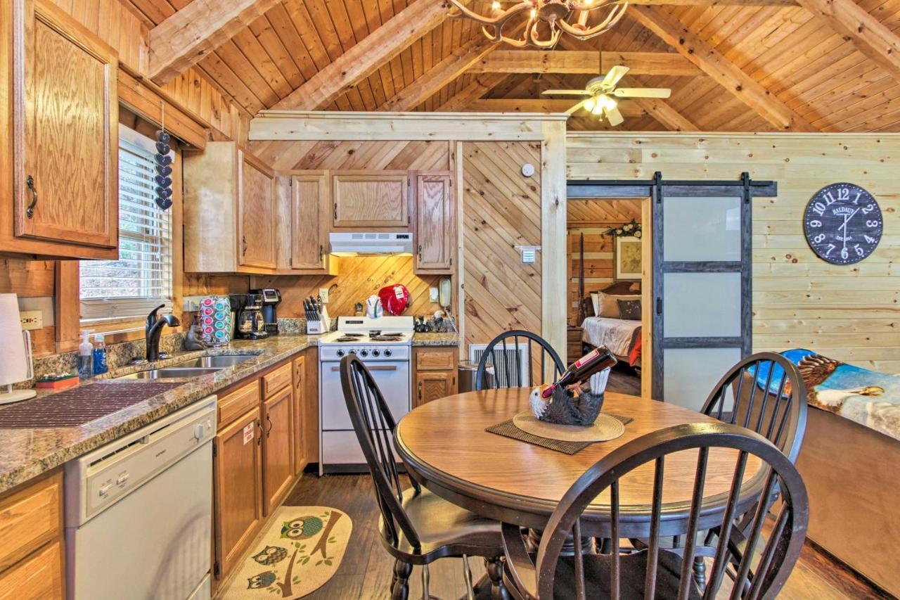 Sevierville Cabin With Private Hot Tub And Fireplace! Dış mekan fotoğraf