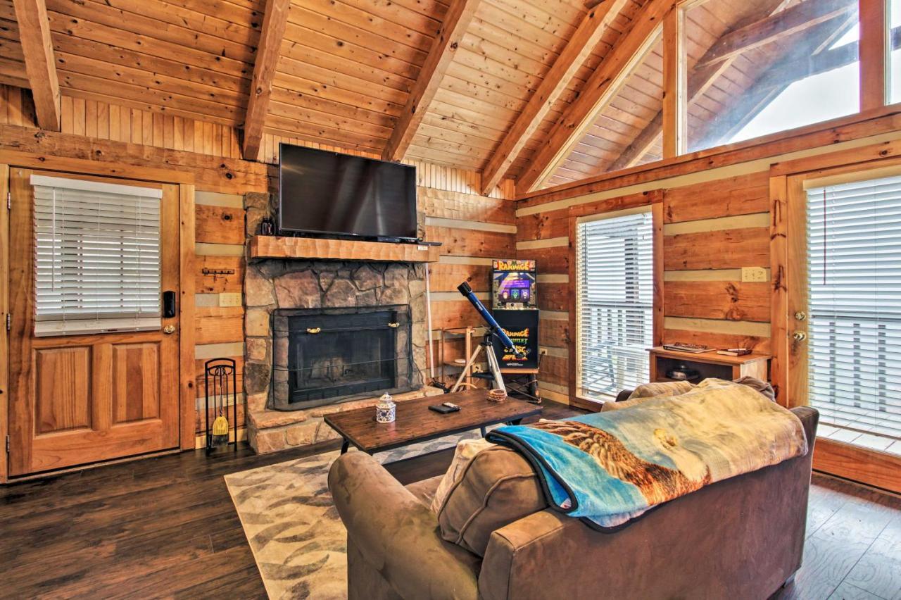 Sevierville Cabin With Private Hot Tub And Fireplace! Dış mekan fotoğraf